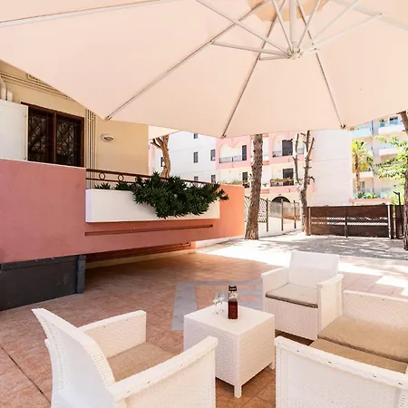 Guesthost - La Casa Dei Pini Apartament