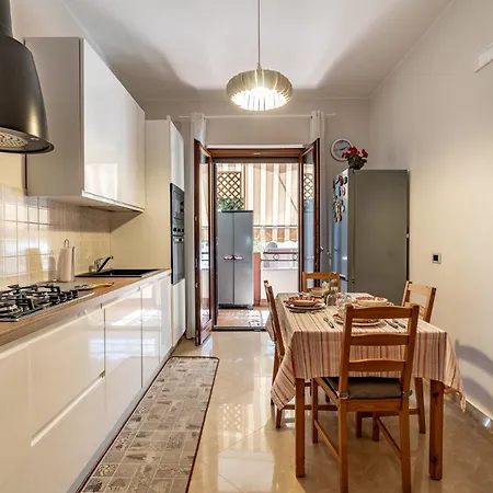 Guesthost - La Casa Dei Pini Apartament