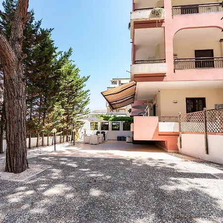 Guesthost - La Casa Dei Pini * Trani