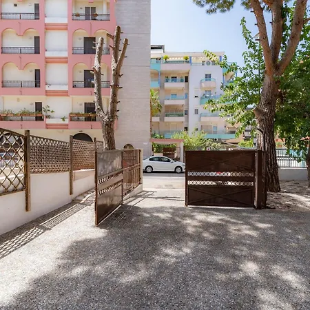 Guesthost - La Casa Dei Pini * Trani