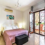 Guesthost - La Casa Dei Pini
