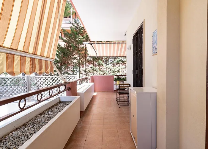 דירה Guesthost - La Casa Dei Pini *