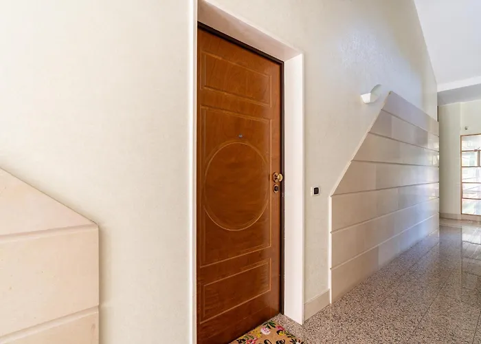 Guesthost - La Casa Dei Pini דירה טרני