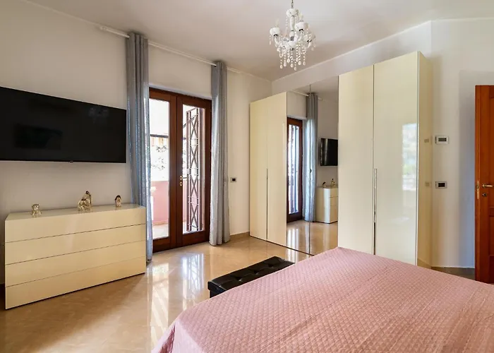 דירה Guesthost - La Casa Dei Pini טרני